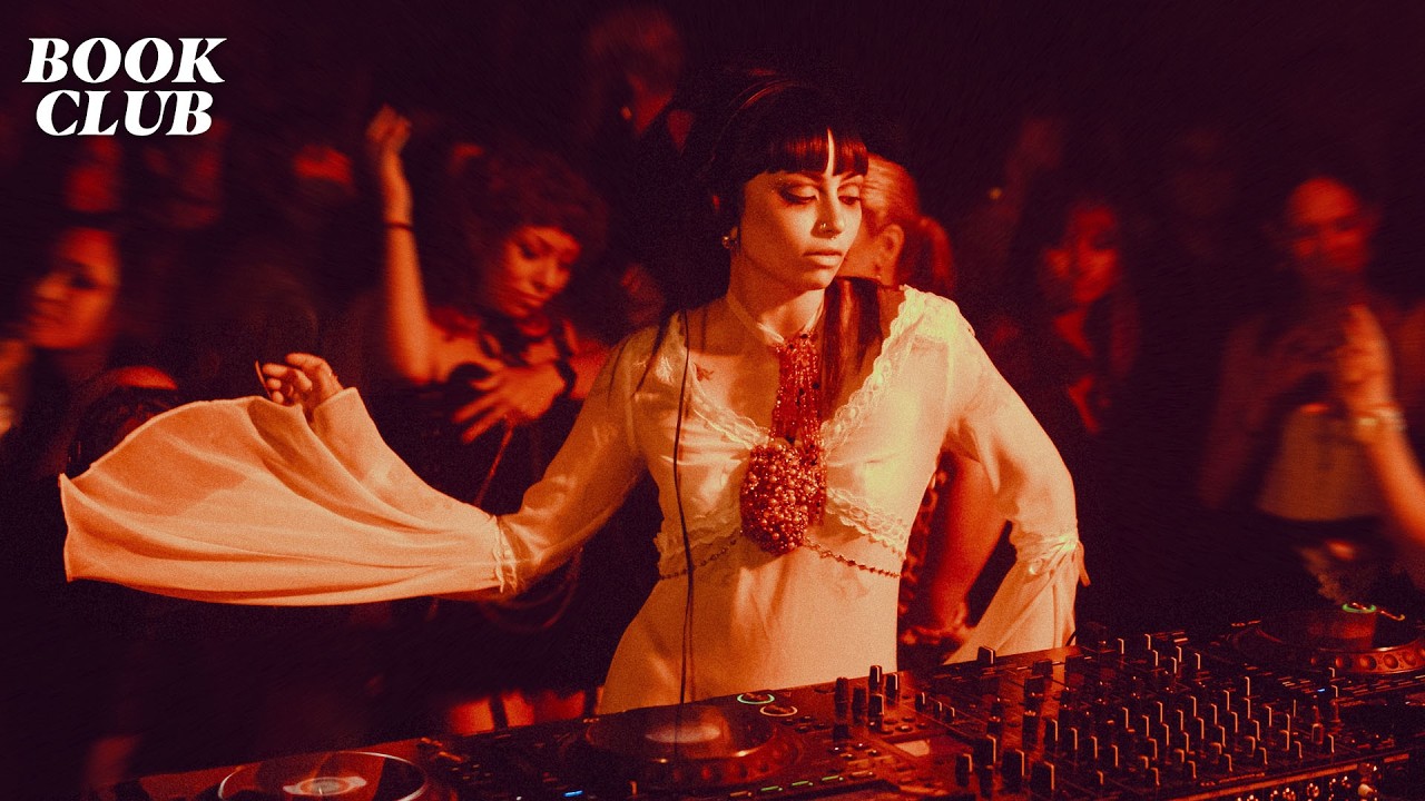 Dark Indie Dance Mix at a Vampire Party | Tinzo