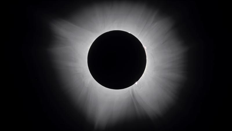 Coroa solar durante um eclipse total